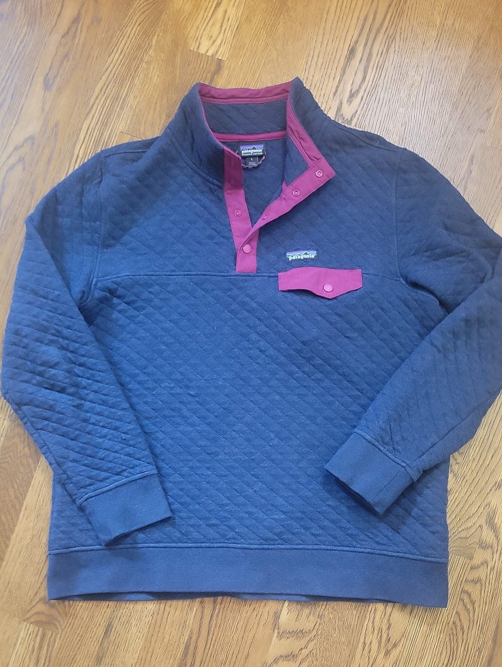 Patagonia Navy Quilted Snap Pullover with Magenta Trim Size LARGE